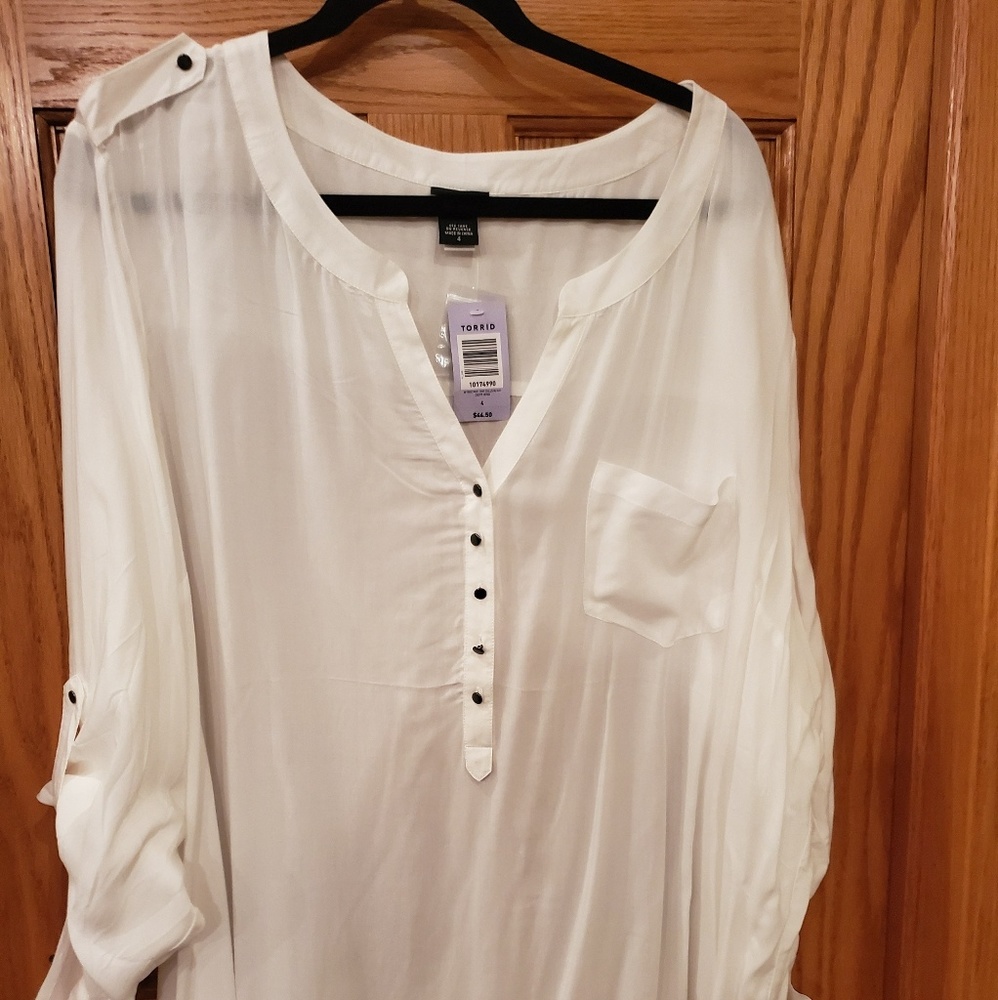 Torrid white blouse